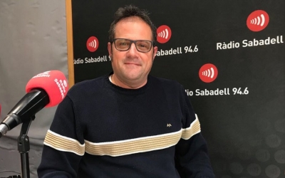 Roger Menescal, del Rugby Sant Quirze, a l'estudi de Ràdio Sabadell | Adrián Arroyo